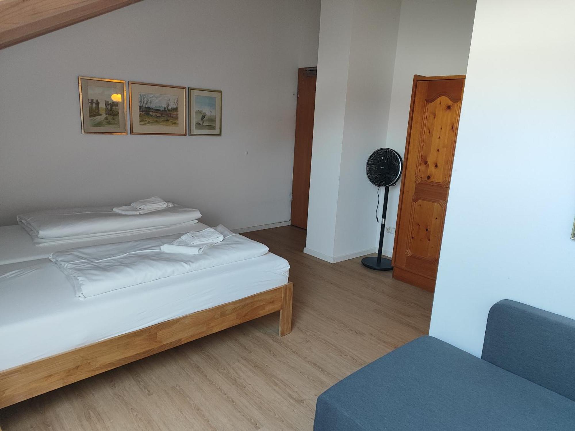 Estelada Boarding Houses Zorneding Zewnętrze zdjęcie